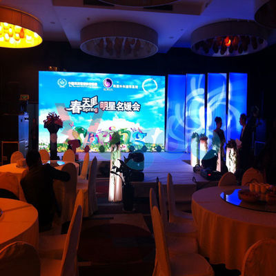 China Waterproof Dustproof P5 Outdoor Led Video Display With 140º Viewing Angle supplier