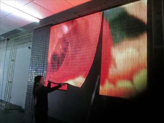 China Advertising P4mm Flexible Led Display Screen With 140º Viewing Angle supplier