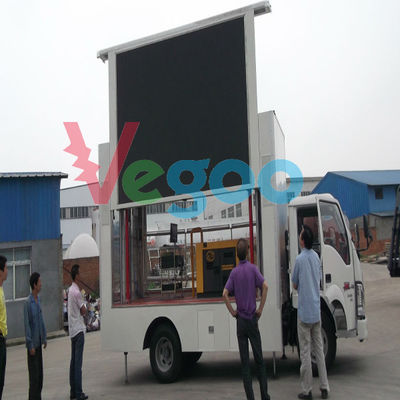 Remote Control Outdoor Full Color LED Display 4mm Led Screen 9500K - 11500K