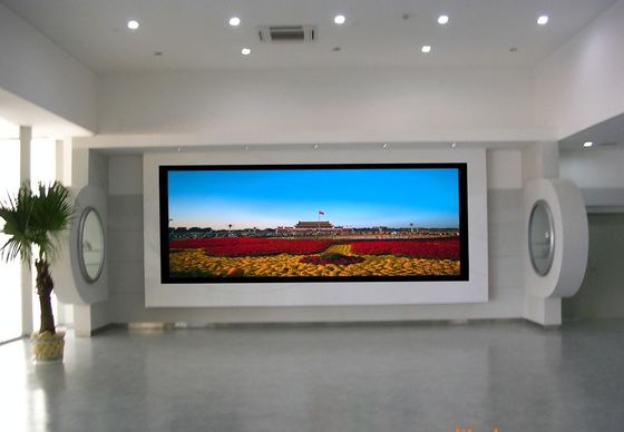 Home Indoor Advertising LED Display Screen , Custom Made Fine Pitch LED Display