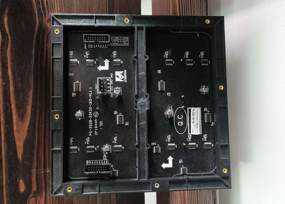 2.5mm Pixel Pitch Indoor LED Display High Definition Full Color High Brightness