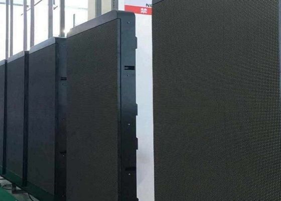 Outdoor Pole Led Screen Media Player Pixel Pitch 5mm Ip65 4G Asynchronization