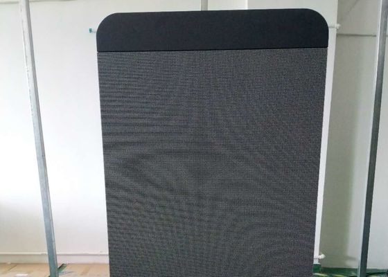 Outdoor Pole Led Screen Media Player Pixel Pitch 5mm Ip65 4G Asynchronization