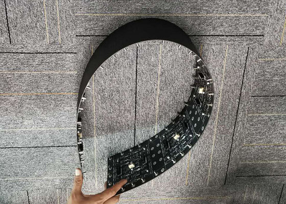 P2 Flexible Video Advertising Indoor Led Screen Curved Cylinder Display Integrated Forming Light And Thin Module