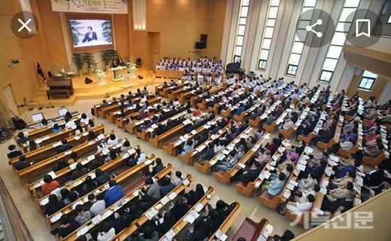 Church Video Wall Indoor LED Display P1.875-P4 with Suspension Hanging Installation