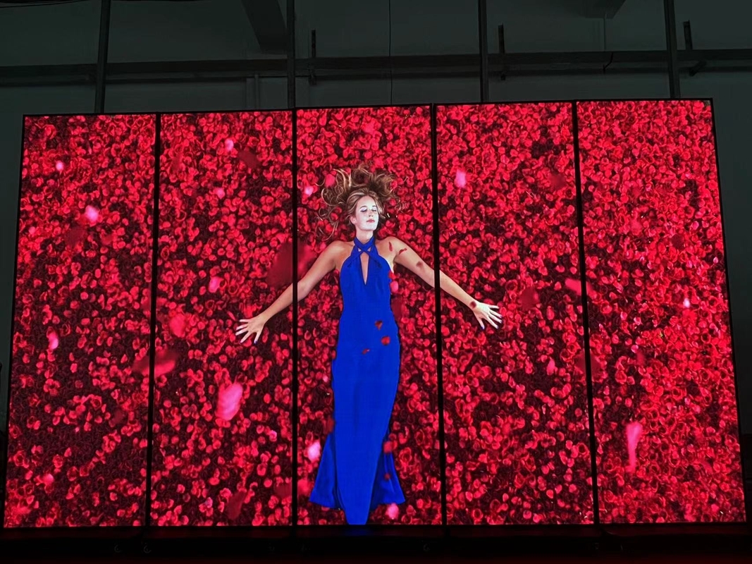 P2.5 LED Poster Mirror LED Screen GOB 1920mm X 640mm Floor Stand LED Poster Screen