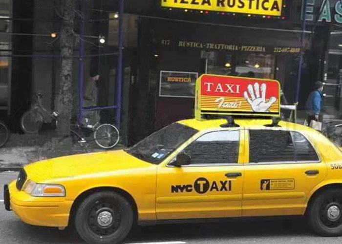 P5 Full Color SMD HD Outdoor Taxi LED Display Easy Installation Advertising Sign